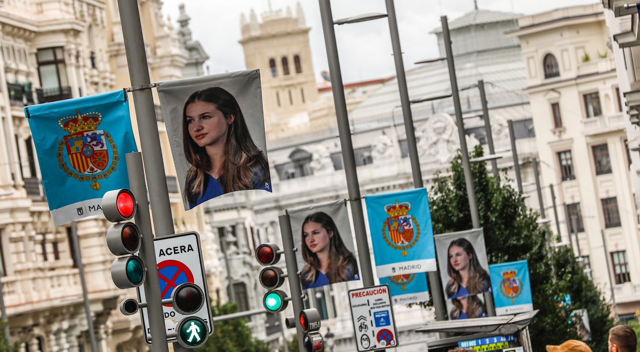 Almeida convierte Madrid en un anuncio publicitario de la Casa Real