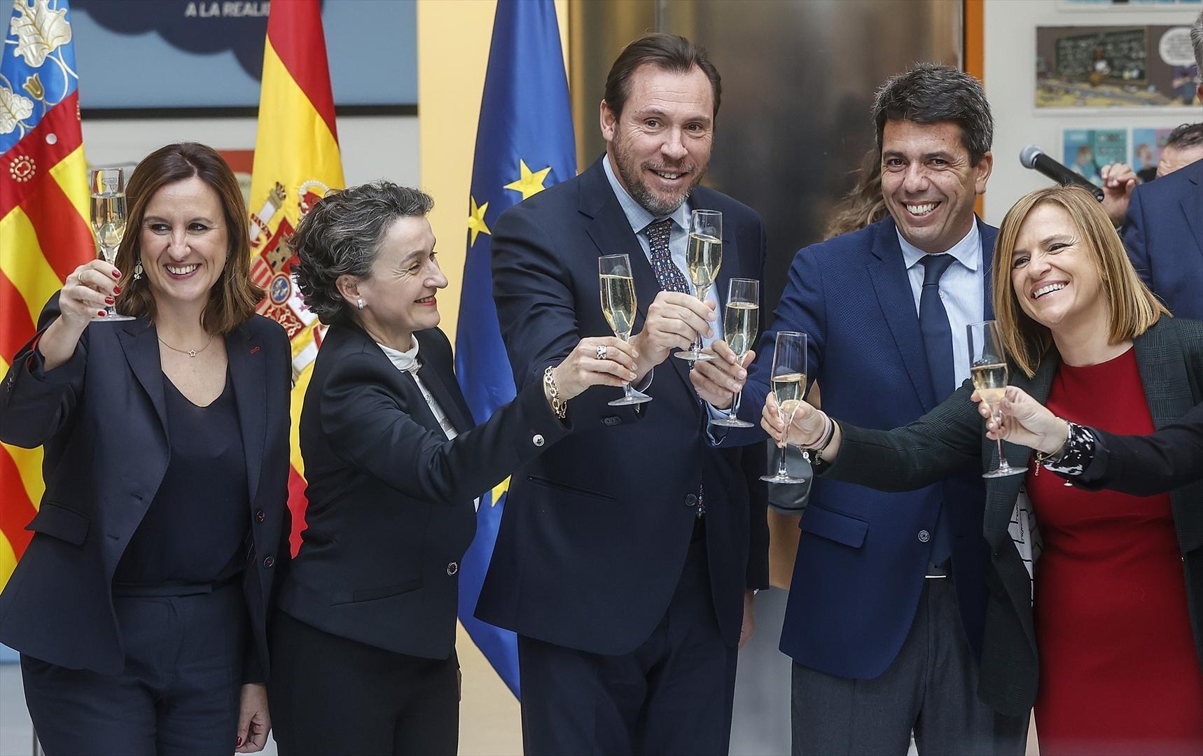 Pacto bipartidista para destruir el litoral valenciano