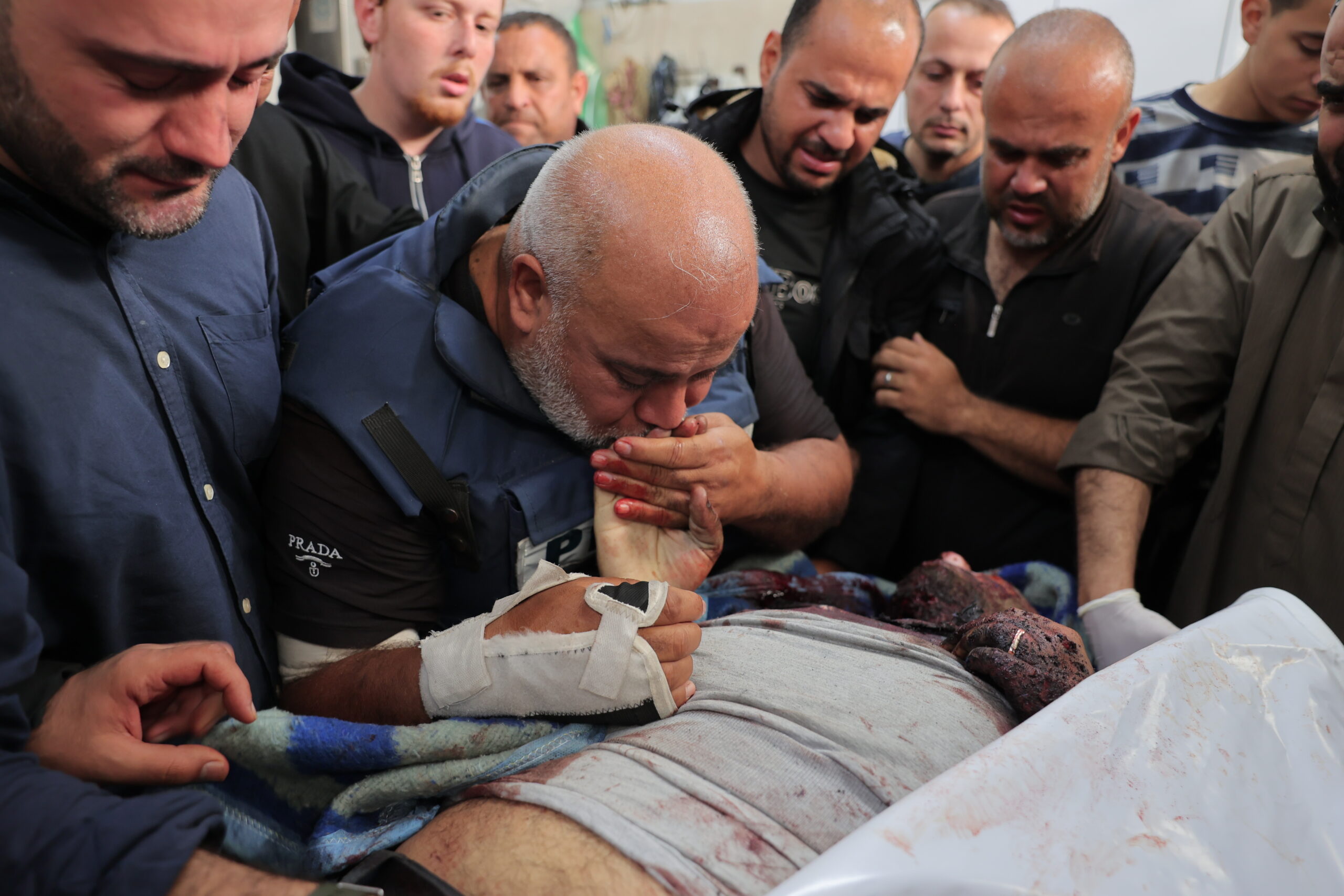 Dos periodistas palestinos asesinados y dos más heridos en un mismo bombardeo israelí en la Franja de Gaza