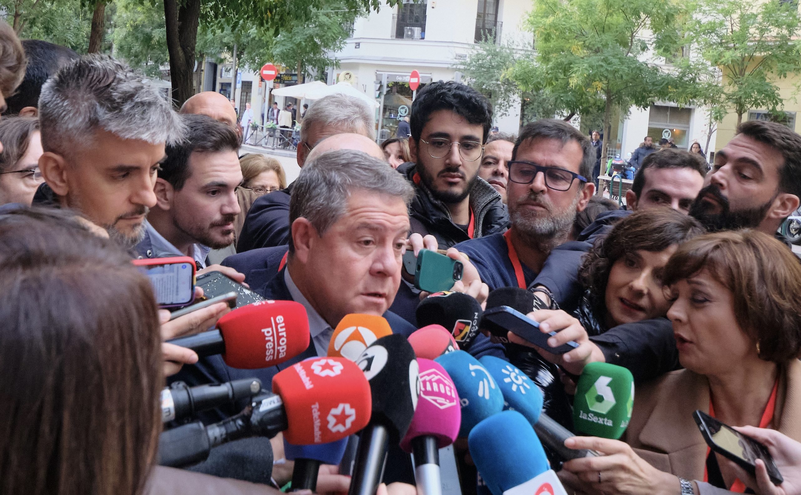 Por primera vez en varios años, García-Page arremete contra el PP. El motivo: las negociaciones de Feijóo con Junts