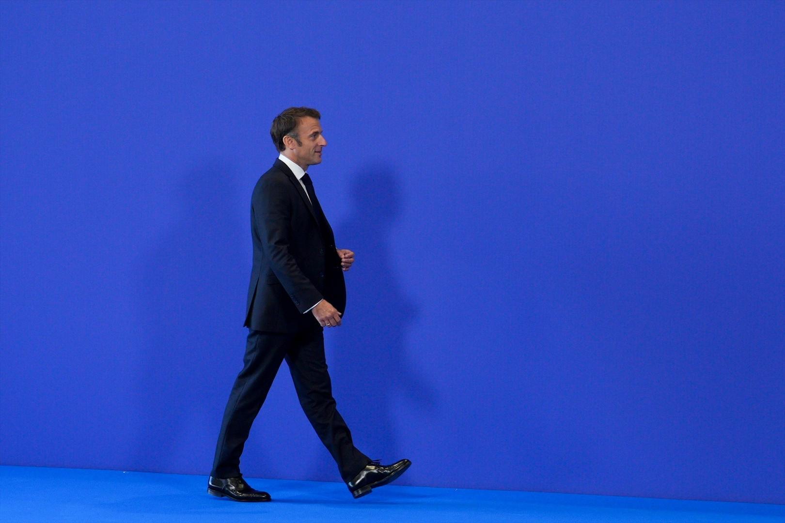 Macron continúa su retórica de guerra en la precampaña electoral europea