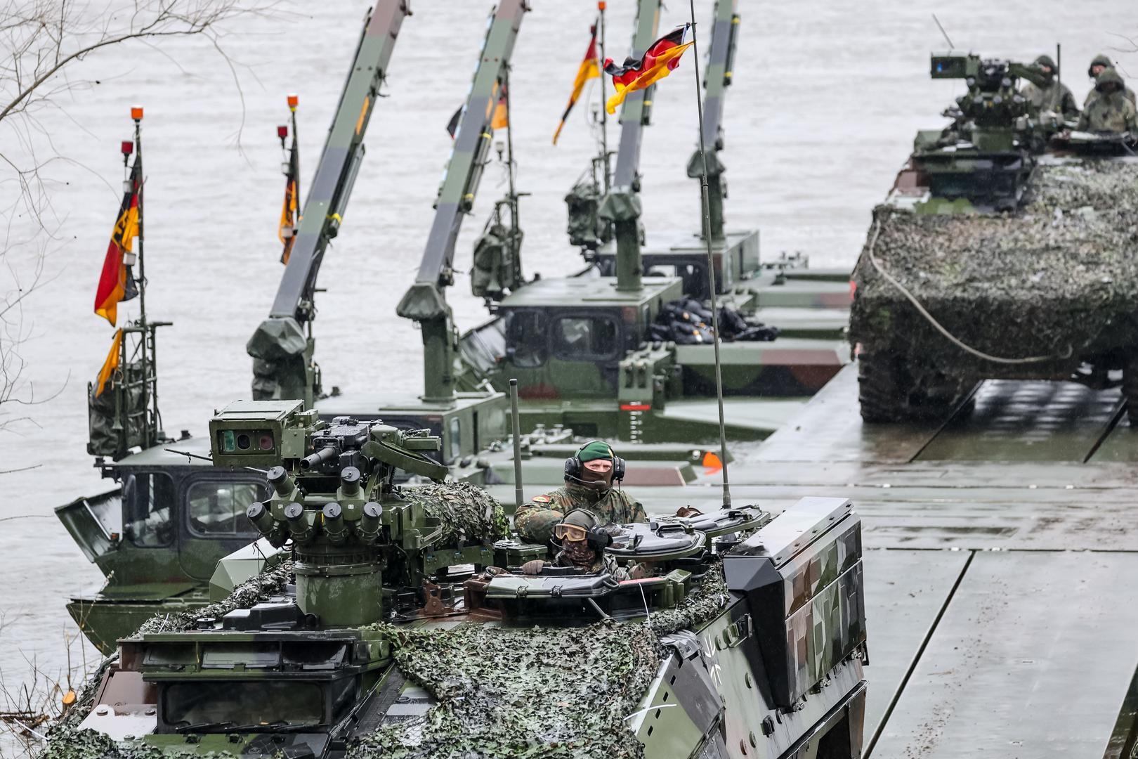 La OTAN avanza hacia Rusia en un ejercicio militar