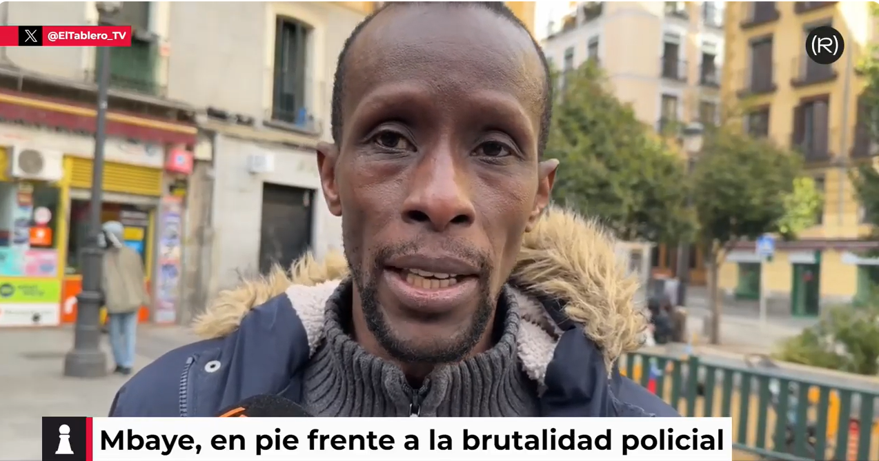 Un sindicato de policía amenaza a Serigne Mbayé por denunciar la violencia policial en Lavapiés