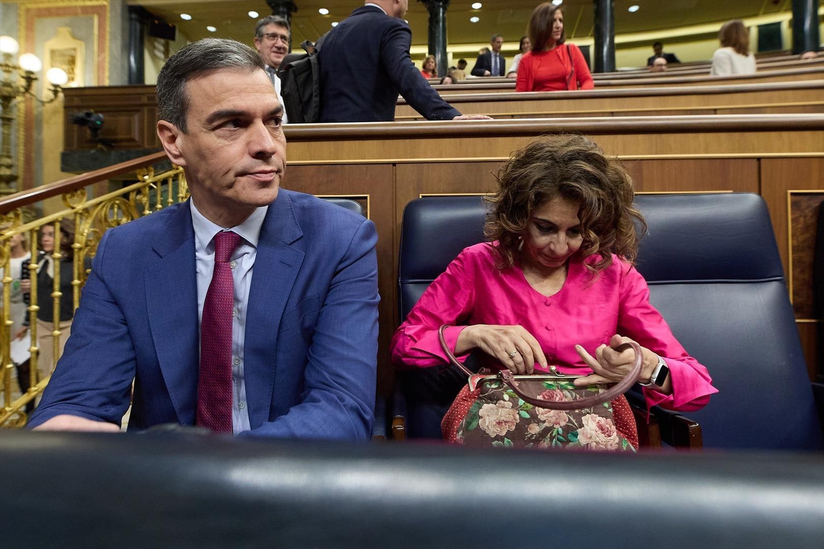 El País afirma en su editorial que el PSOE tiene que abrir el debate sobre la sucesión de Pedro Sánchez