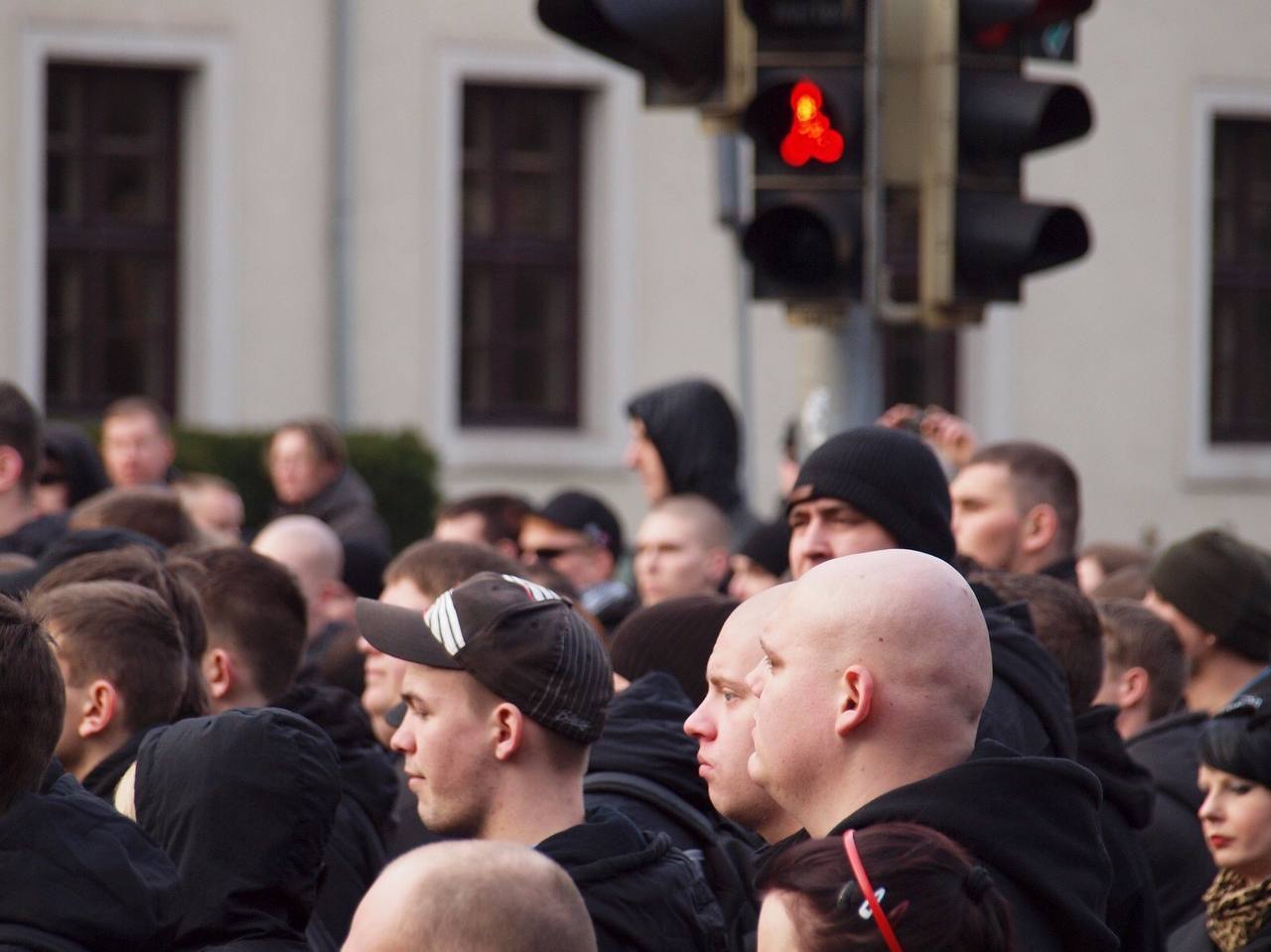 Vuelven los grupos de matones neonazis en Alemania